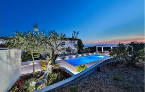 Stunning Home In Zecevo Rogoznicko With Wifi